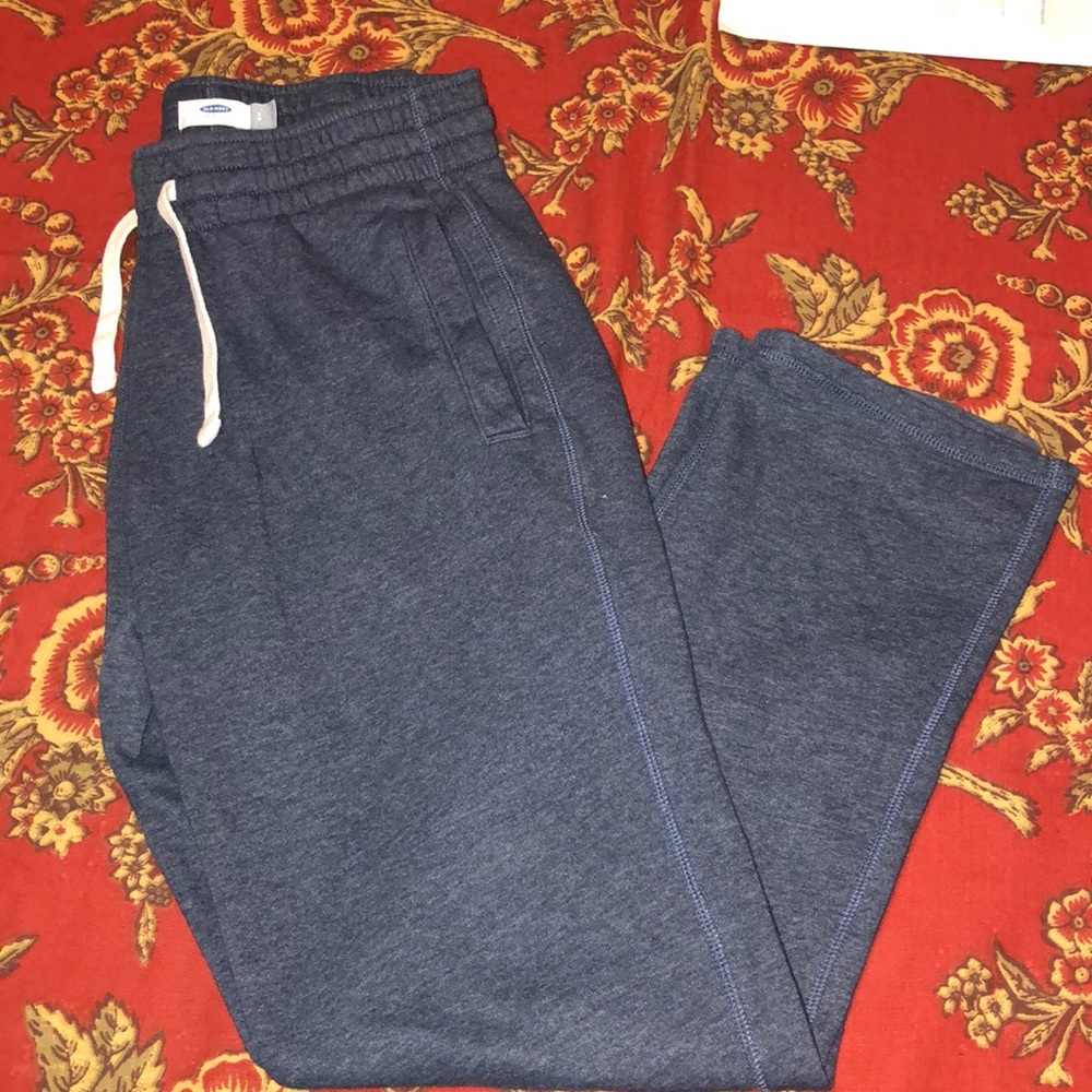OLD NAVY FITTED SWEAT PANTS